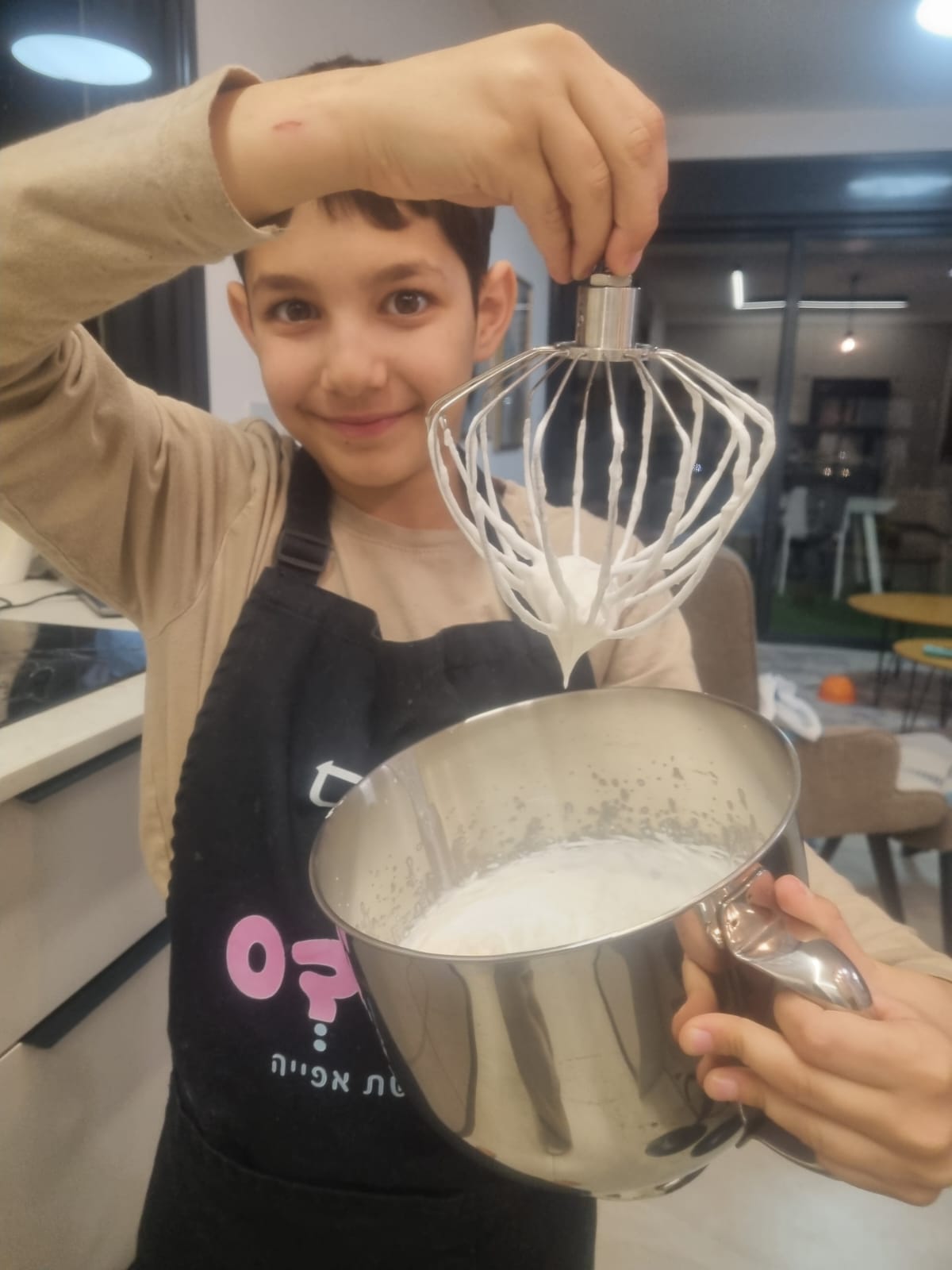 ילד אופה