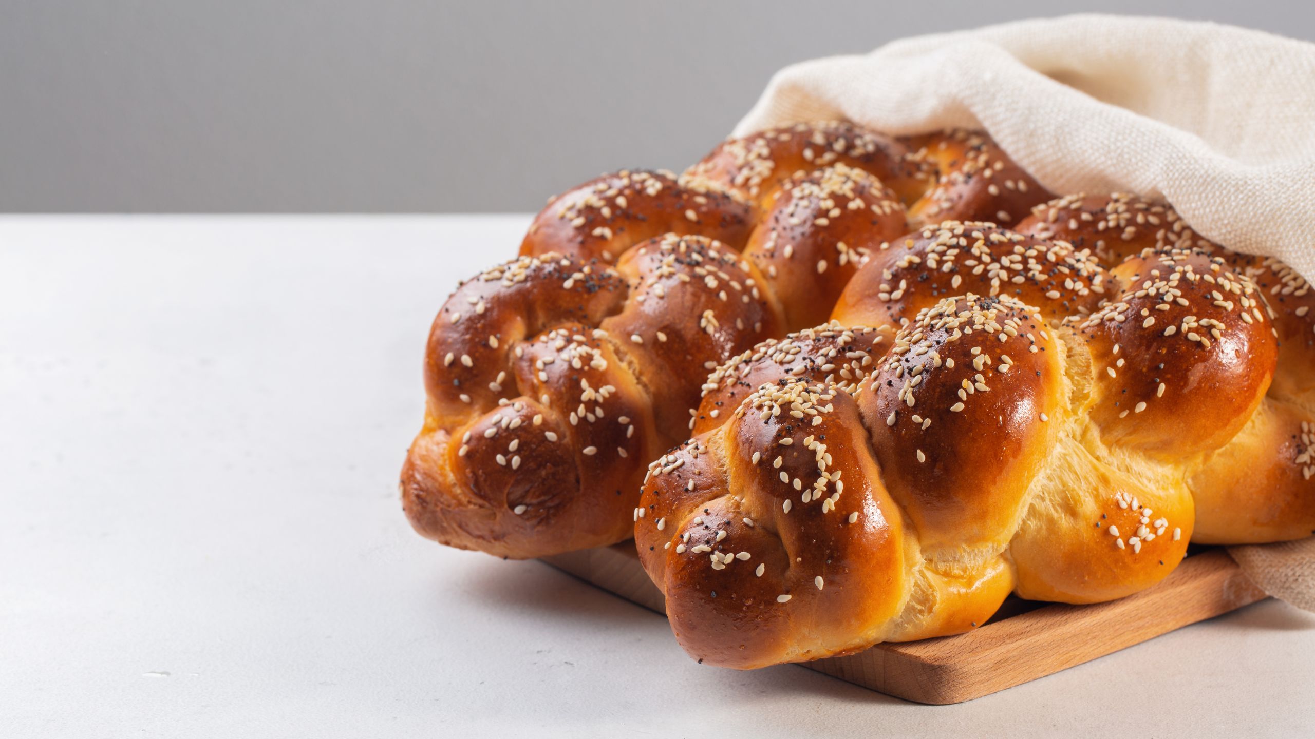חלות ולחמים